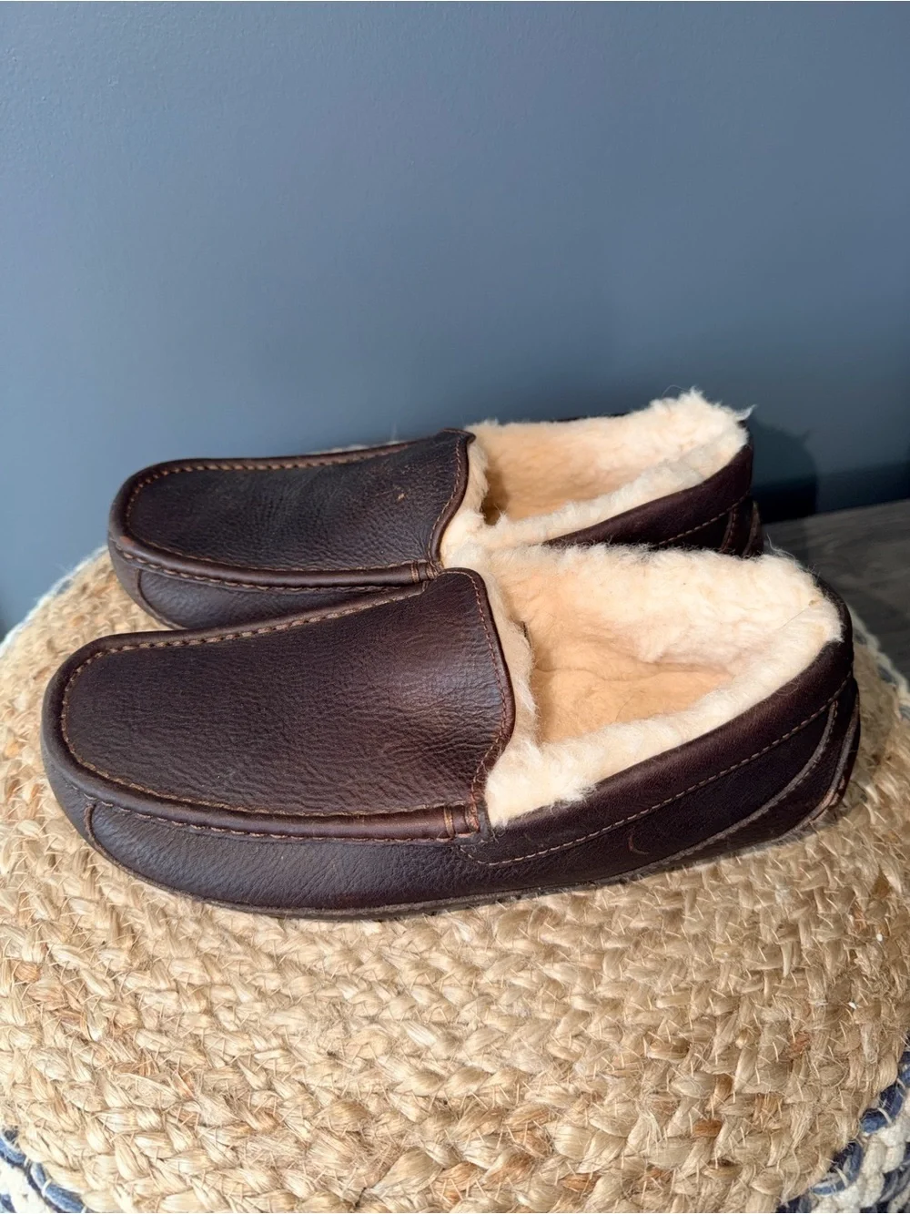 UGG Men’s Ascot Leather Slippers